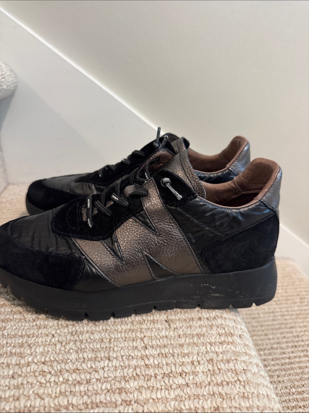 Wonders Women’s Oslo Black and Metallic Fashion Sneaker - Picture 3 of 7
